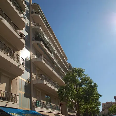 Appartement Agreable 2p Moderne En Centre-ville, Proche Avec Balcon, - Fr-1-196-333 *
